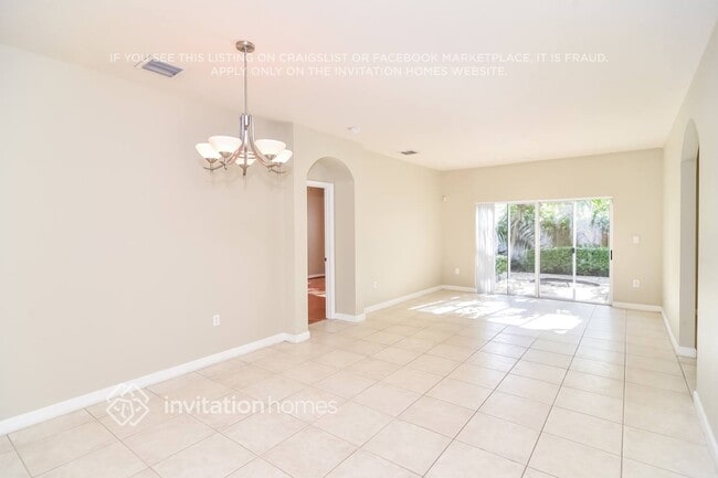 Building Photo - 14323 SW 156th Ave