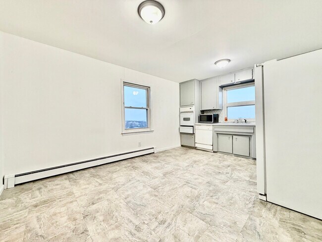 Foto del edificio - 55 Gunther Ave