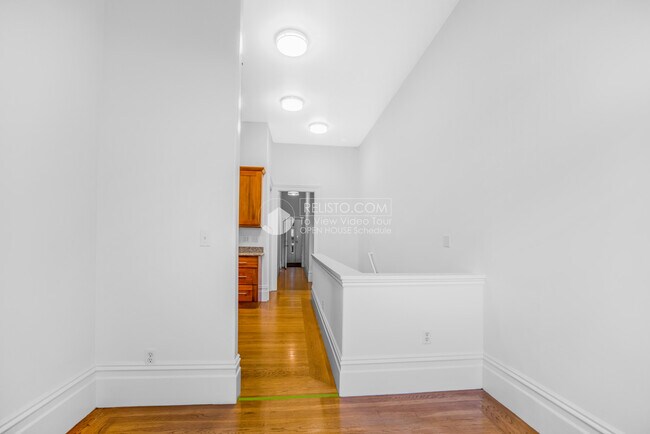 Building Photo - 204 Divisadero St