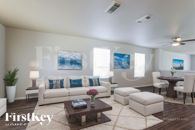 Foto del edificio - 7934 Tawny Bluff Ct