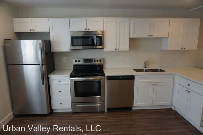 Building Photo - 1546 500 E