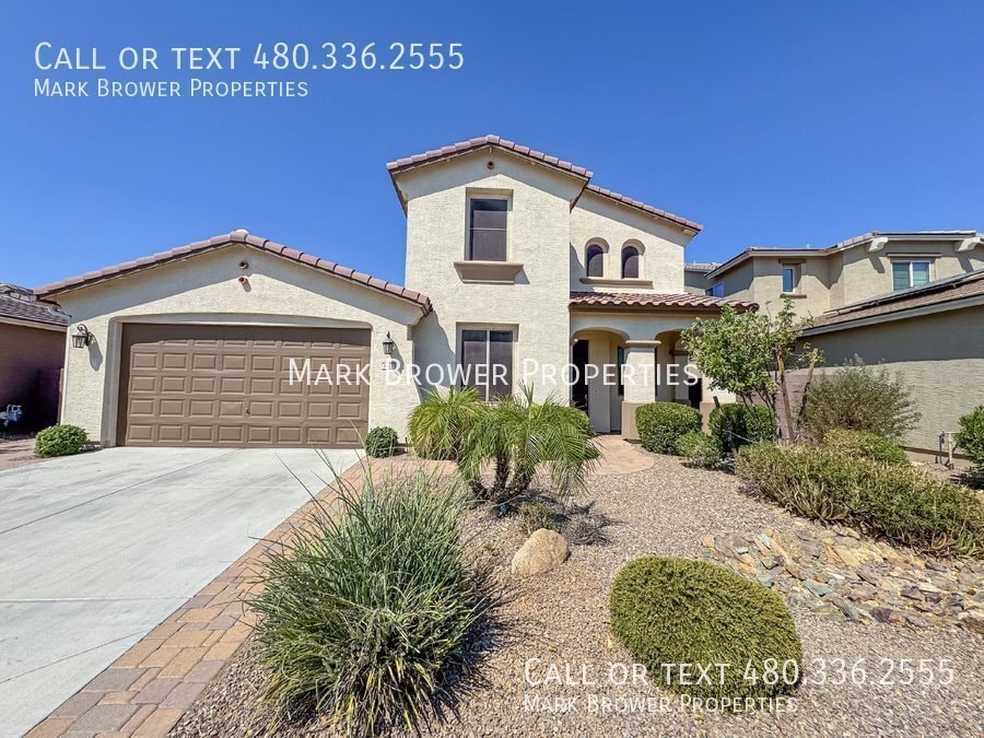 Foto principal - 1042 W Oleander Ave