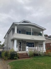 Building Photo - 3464 Granton Ave