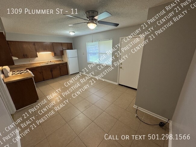 Building Photo - 1309 Plummer St