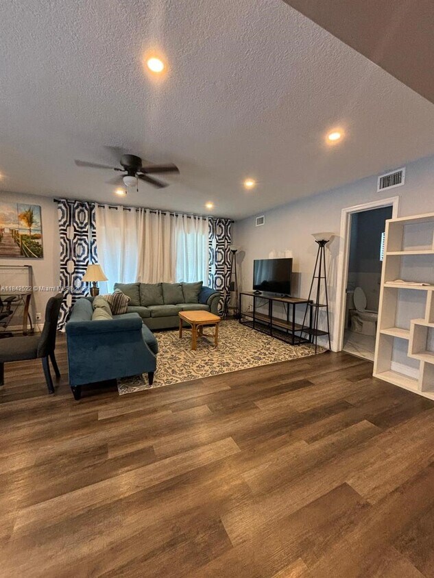 Foto principal - 1509 N Andrews Ave