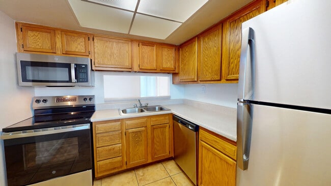 Interior Photo - Summit West