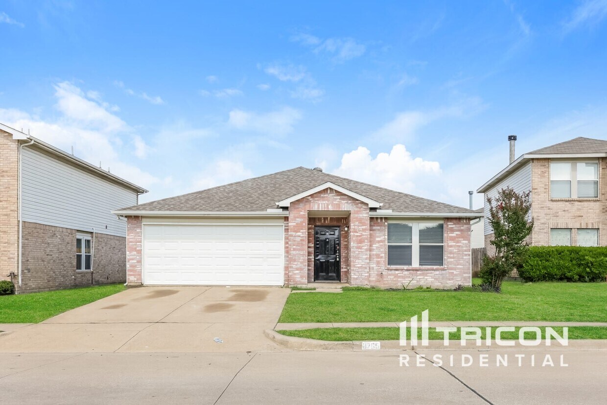 Primary Photo - 8769 Garden Springs Dr