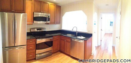 Building Photo - 60 Brattle St