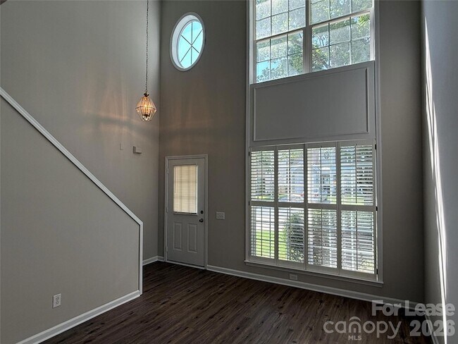 Foto del edificio - 3319 Mannington Dr