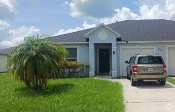 Building Photo - 502 Albatross Dr