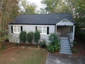 Building Photo - 854 Fayetteville Rd SE