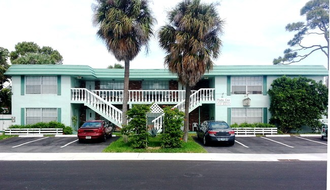 Building Photo - Pirates Cove Apartments