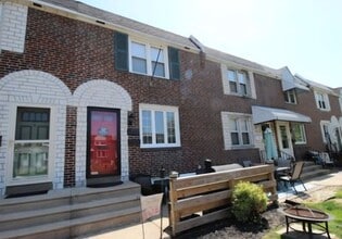 Building Photo - 928 Maple Ave