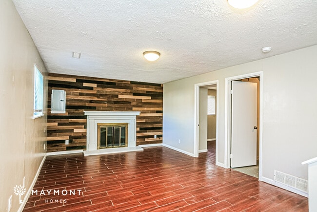 Foto del edificio - 5864 Brouse Dr