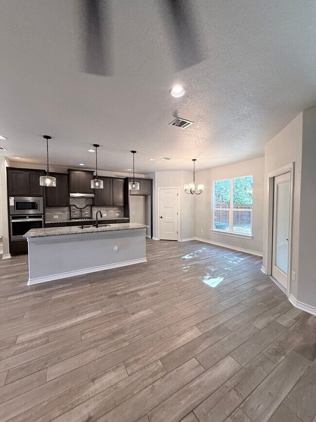Building Photo - 8803 Kallison Arbor
