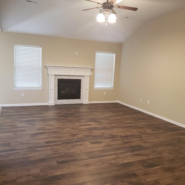 Foto del edificio - 3402 Wyatt Ln