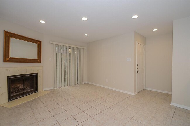 Foto del edificio - 12550 Whittington Dr