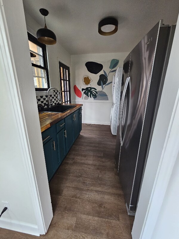 Foto principal - 933 Riverside Dr