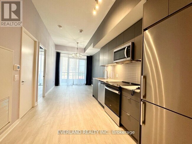 Photo du bâtiment - 8868 Yonge St