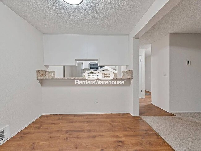 Building Photo - 14527 NE 44th St
