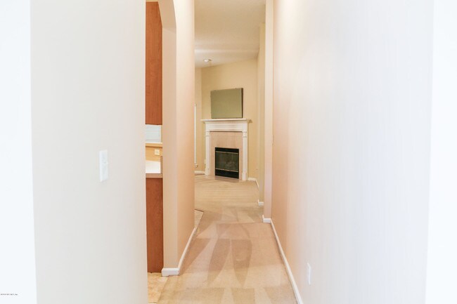 Building Photo - 8898 Canopy Oaks Dr