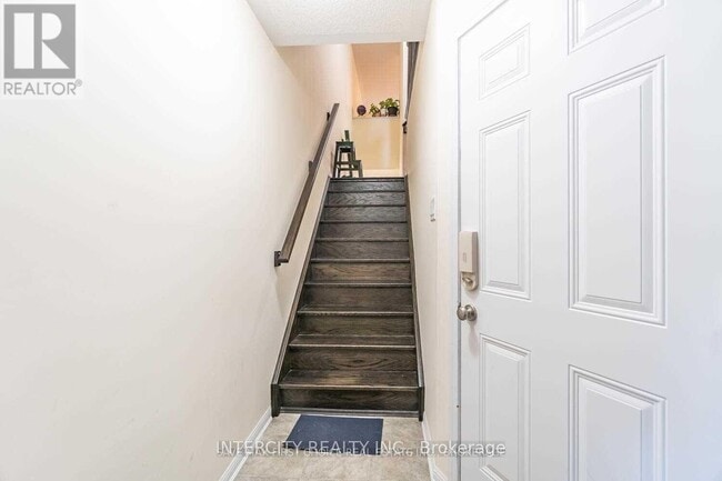 Photo du bâtiment - 6020-6020 Derry Rd