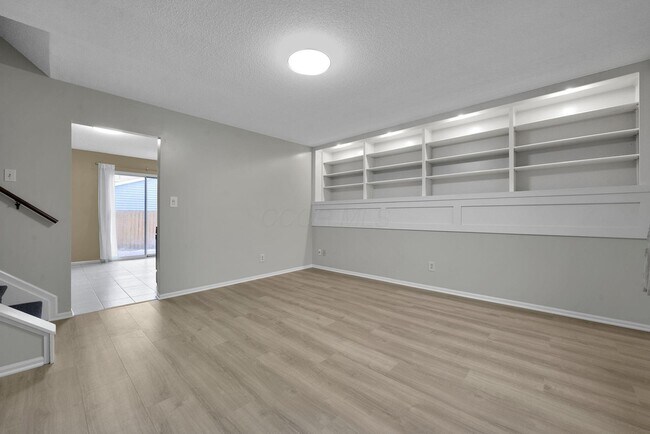 Foto del edificio - 4550 Glenhaven Dr