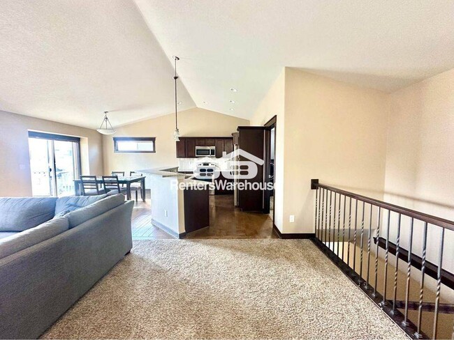 Building Photo - 9664 Alderwood Dr