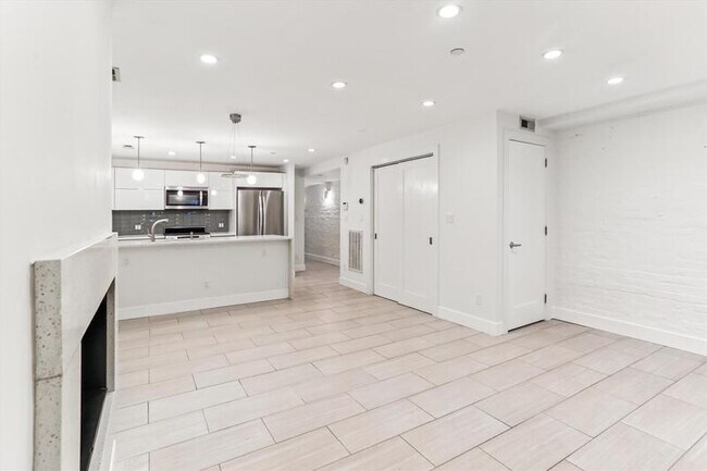 Foto del edificio - 2723 13th St NW