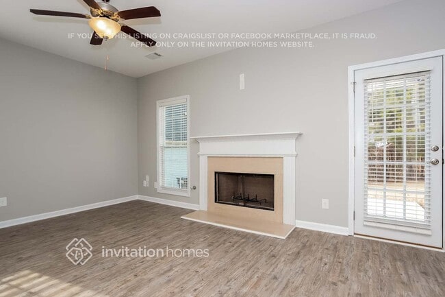 Building Photo - 391 Vinings Vintage Cir SE