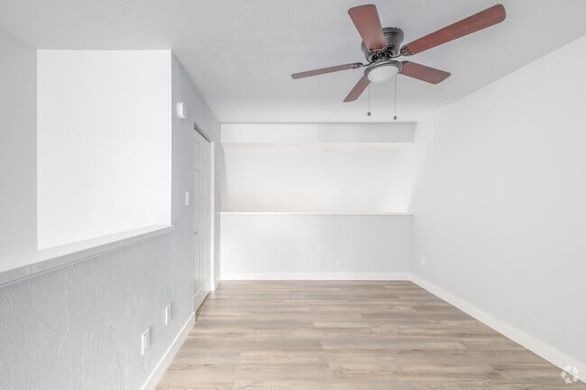 1BR, 1BA - 750SF - Bedroom - Treebecka Park