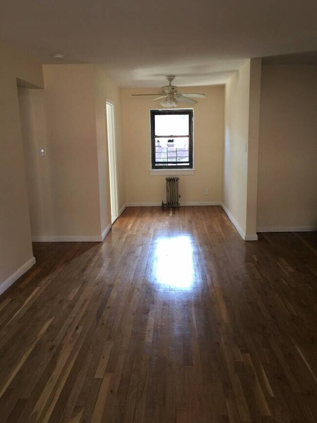 Foto del edificio - 290 Bay 17th St