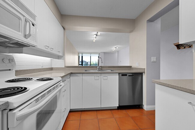 Photo du bâtiment - 7380 Elmbridge Way