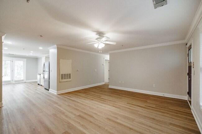 Foto del edificio - 490 Barnett Shoals Rd