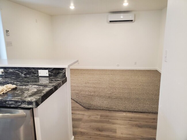 Foto del edificio - 3330 E Baywater