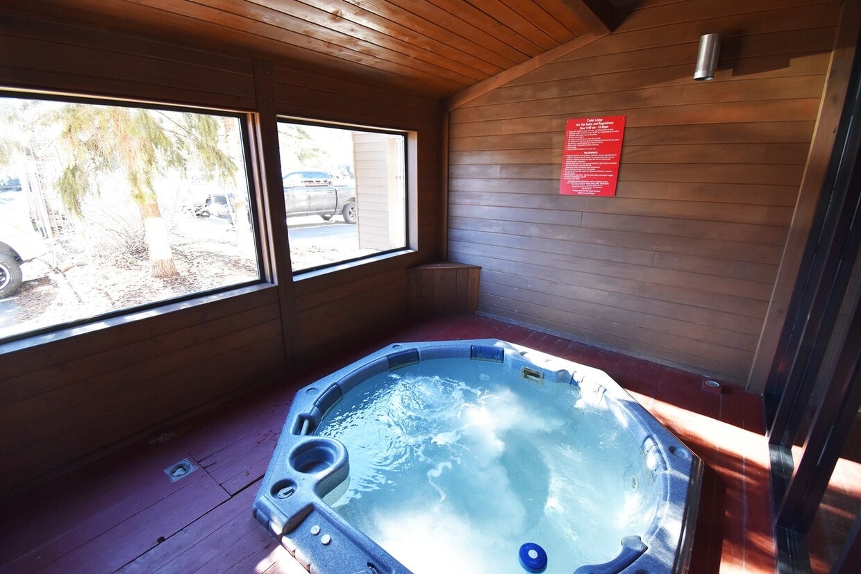 Building Photo - Cedar Lodge 220