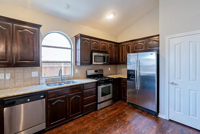 Foto del edificio - 2324 Spruce Springs Way