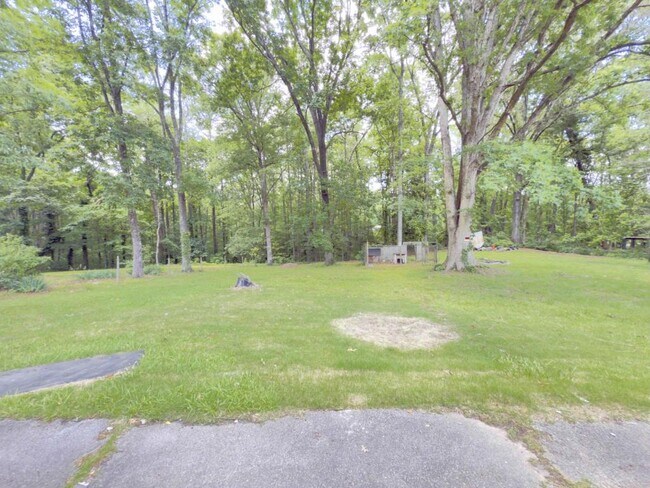 Building Photo - 4307 Parkview Dr