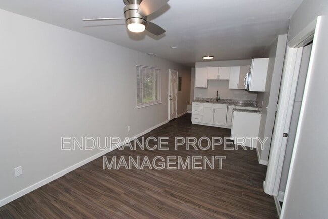 Building Photo - 918 Dennison Ave