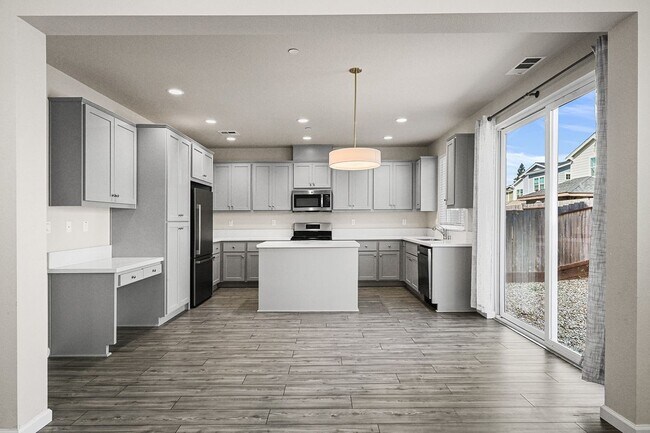 Building Photo - 1477 Cecilia Dr