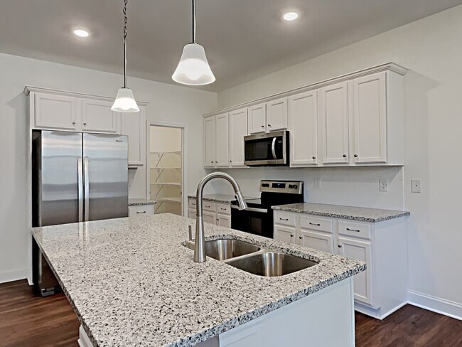 Foto del edificio - 3216 Oakfields Rd