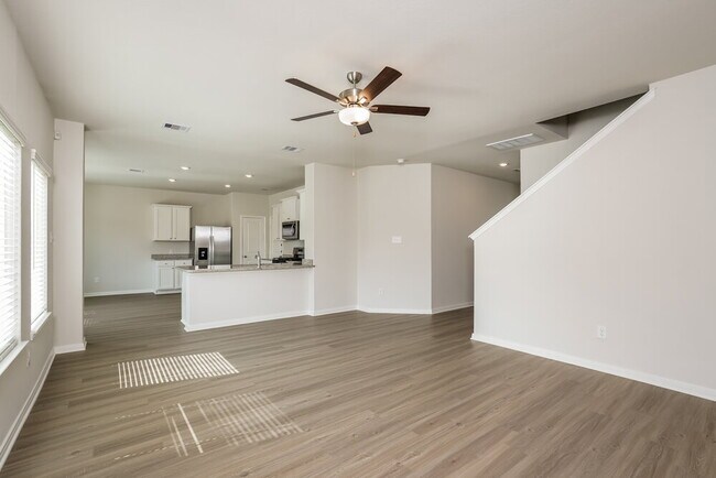 Foto del edificio - 412 Cordova Clf Dr