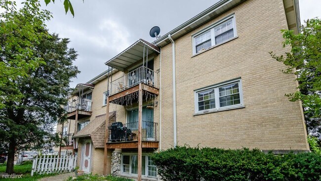 Building Photo - 1343 S Austin Blvd