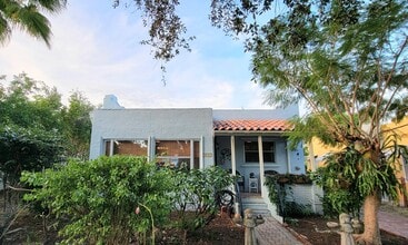 Building Photo - 717 Macy St