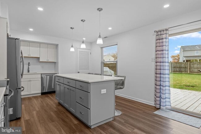 Foto del edificio - 604 Iva Ln