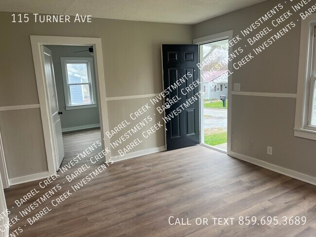 Foto del edificio - 115 Turner Ave