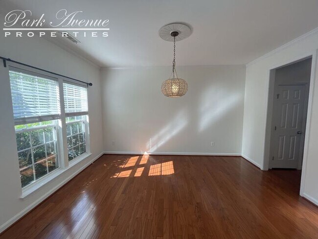 Building Photo - 8720 Cool Meadow Dr