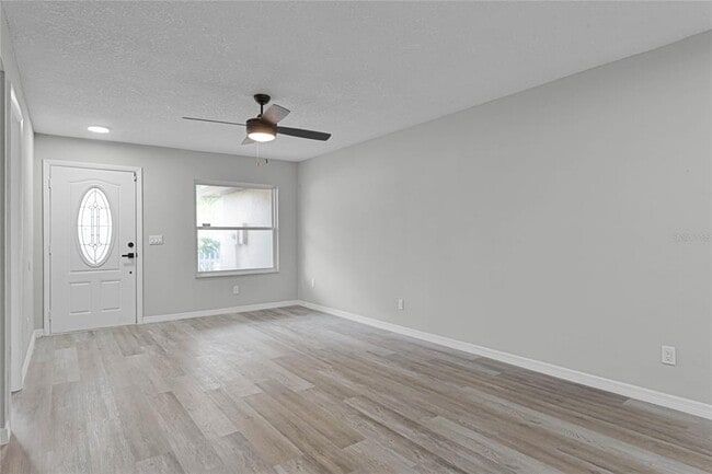 Building Photo - 1067 Sophie Blvd