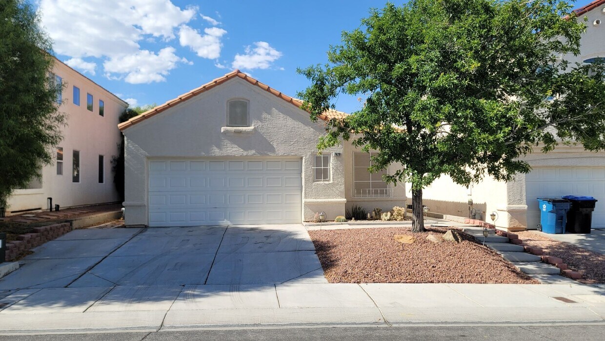 Foto principal - 7620 Donald Nelson Ave