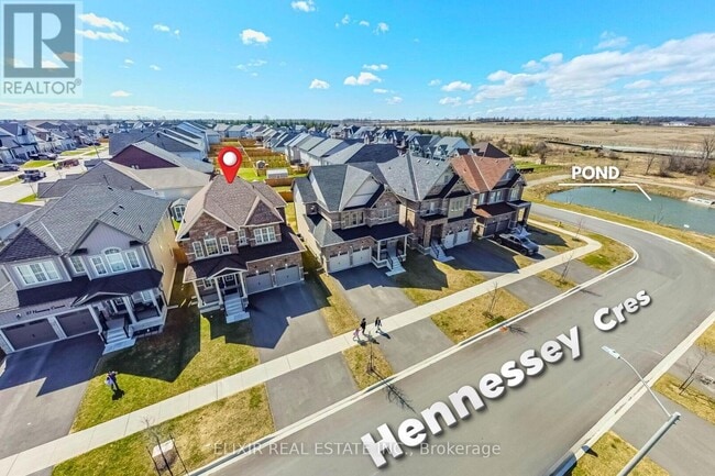 Building Photo - 25 Hennessey Cres
